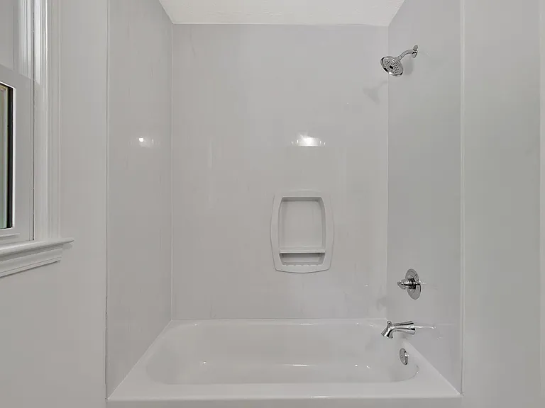 200 Meadowbrook Ct #B — Photo 18