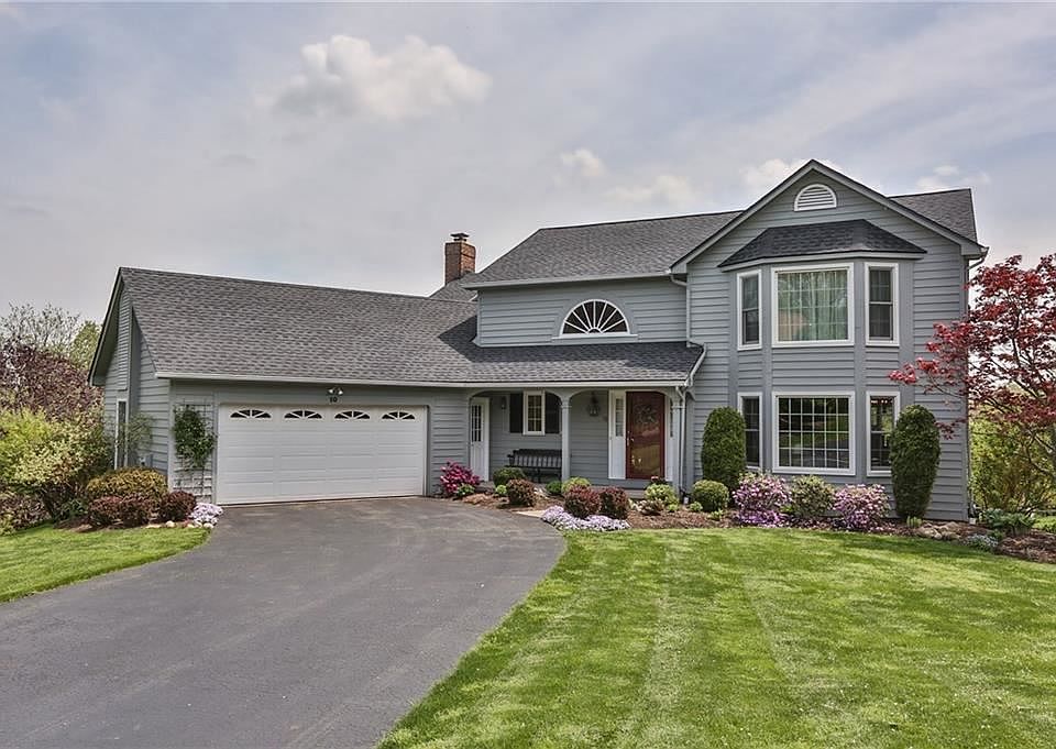 1st image of 10 Lawton Dr