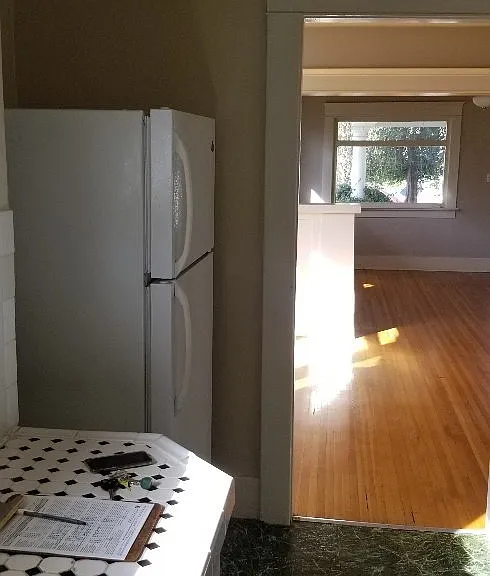 1320 N Harvard Blvd — Photo 18