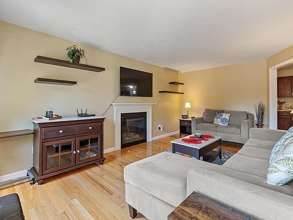 4th image of 30 Morningside Dr