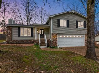 83 Stoneledge Dr, Maumelle, AR 72113