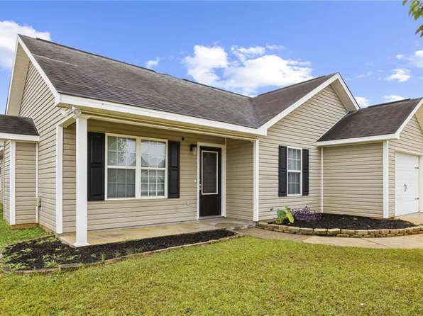 405 Grand Ave, Bonaire, GA 31005