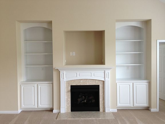 4th image of 724 McCarthy Dr