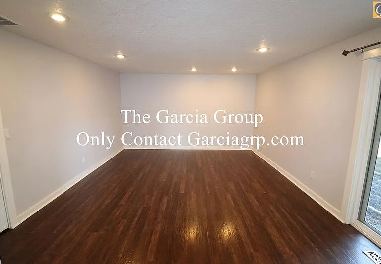 1102 NE Kathryn St — Photo 15