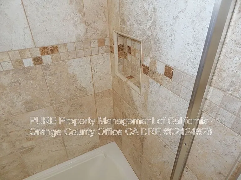 16972 Hoskins Ln #5 — Photo 12