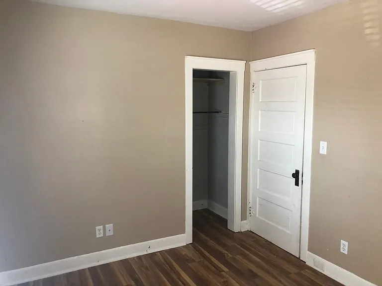 711 Prospect St — Photo 13
