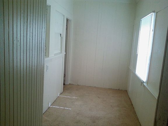5th image of 439 S Sierra Nevada St