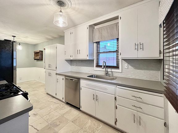 Kitchen with dishwasher