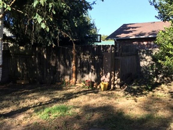 3rd image of 2483 10th St