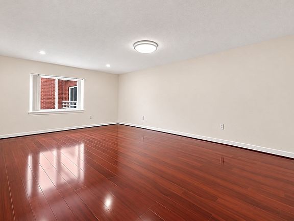 4th image of 321 Place Ln Unit 321