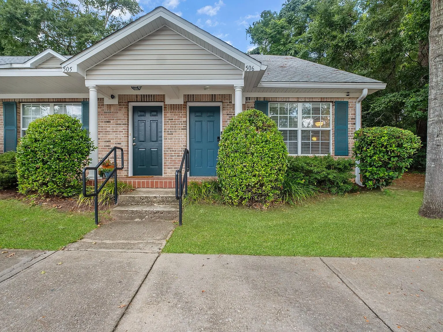 2 bed, 1209 sqft, $1,600 — Photo 1