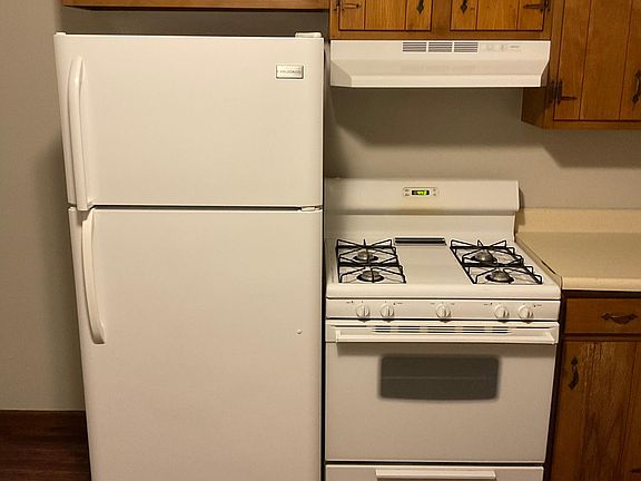 4th image of 231 Merrill Ave #4