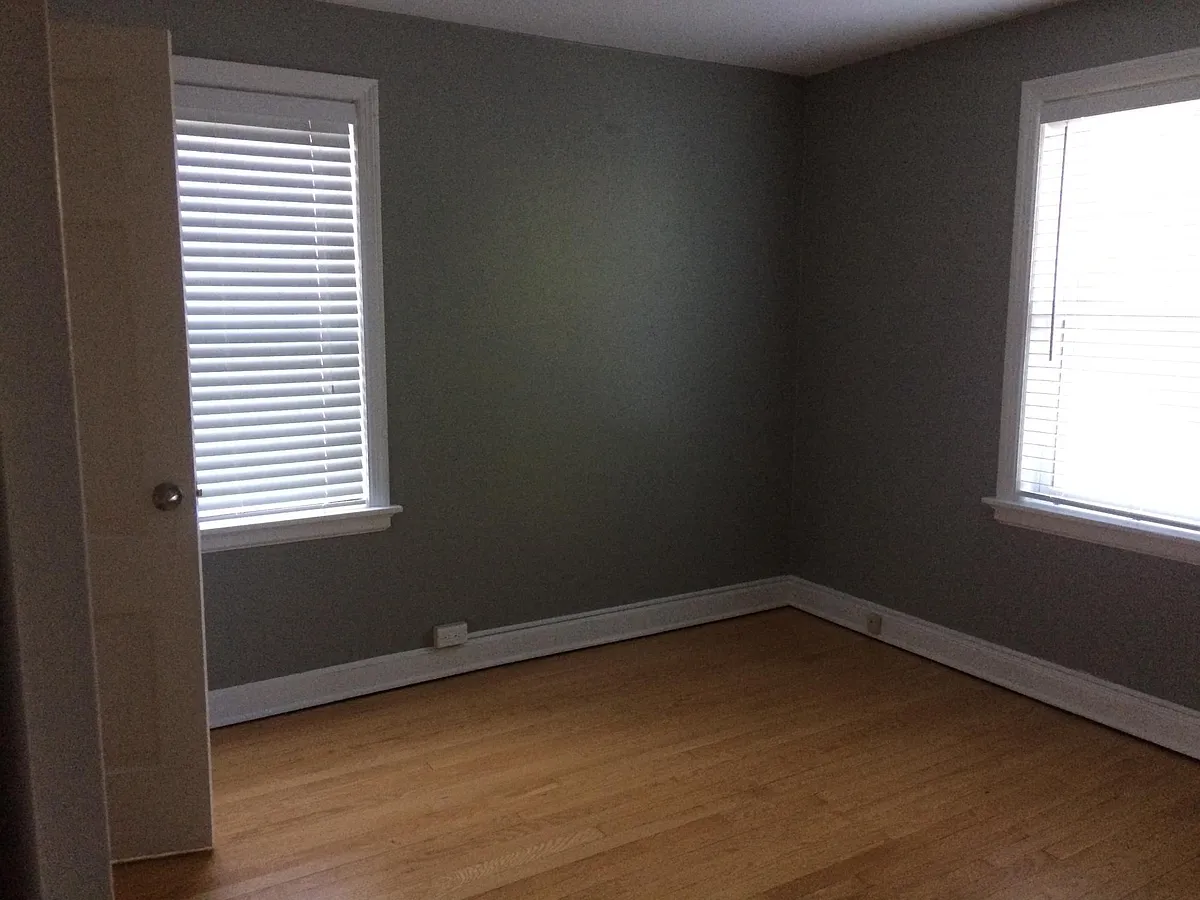 2nd bedroom - 5014 N Bay Ridge Ave