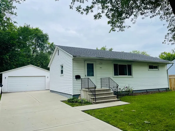 1616 Partridge St, Waukegan, IL 60087
