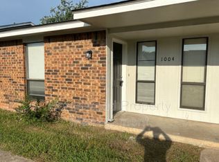 1004 Acacia Cir, Noble, OK 73068