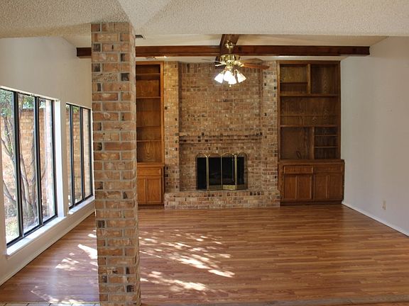 3rd image of 4308 Crestwood Ave