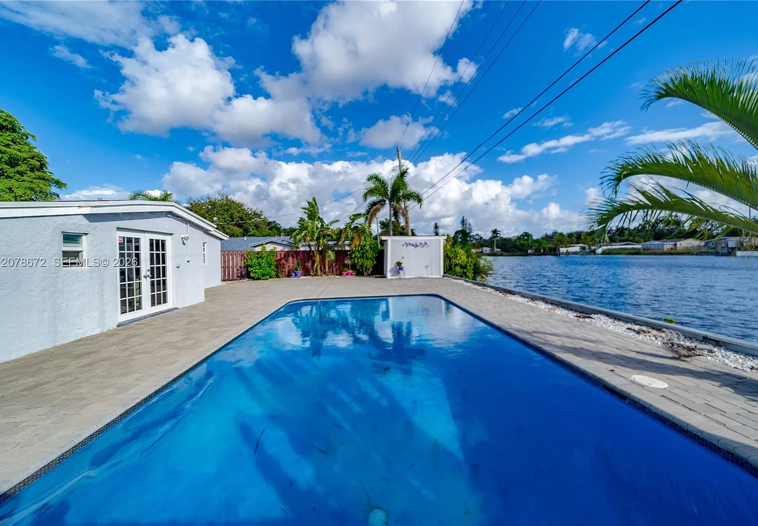3 bed, 2.0 bath, 1300 sqft, $3,995 — Photo 1