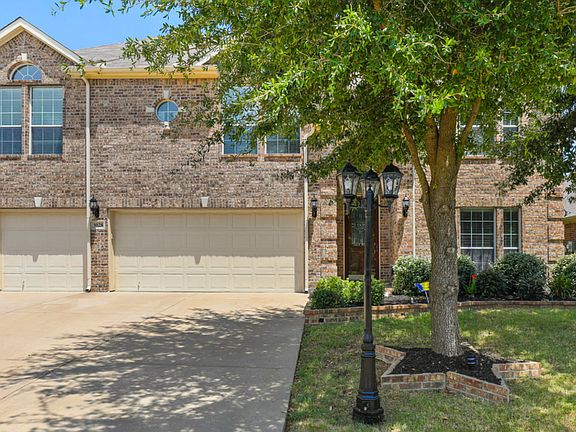 3rd image of 3028 Oak Briar Ln