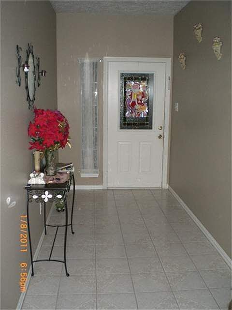 2nd image of 2510 Lily Ln