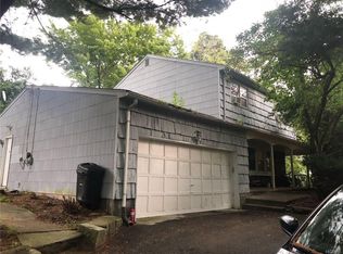 2 Tioken Rd, Spring Valley, NY 10977