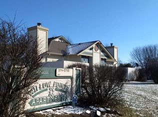 605 Willow Dr, Whiteland, IN