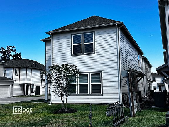 2nd image of 128 Pecan Ln