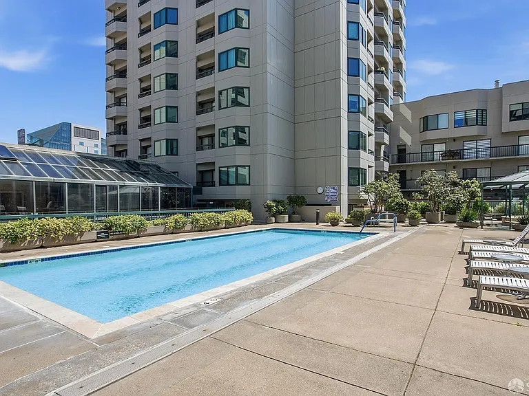 601 Van Ness Ave #406 — Photo 31