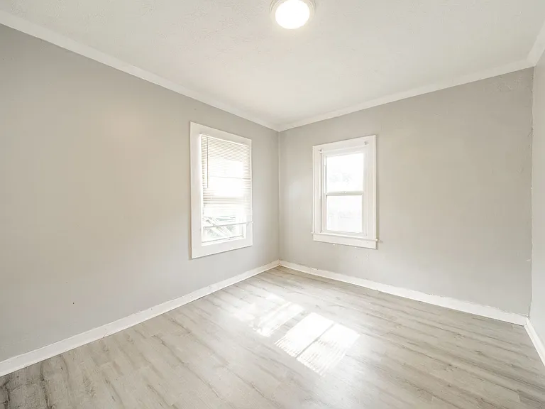 4031 Boulevard Pl — Photo 13