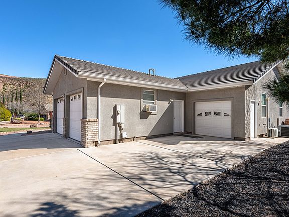 4th image of 70 E Roundy Rd