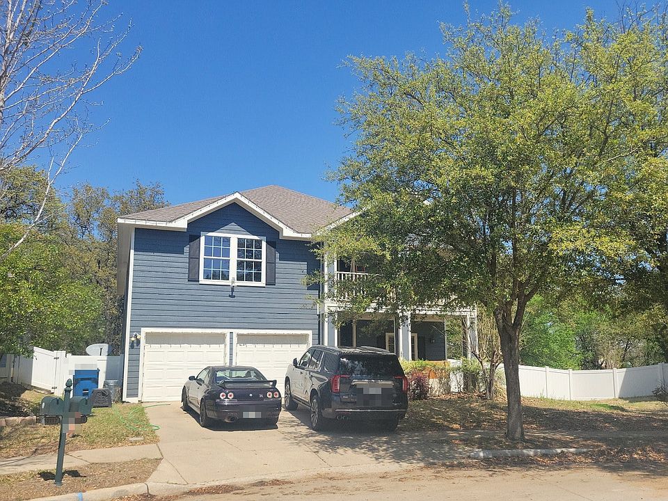 1st image of 10121 Lexington Dr