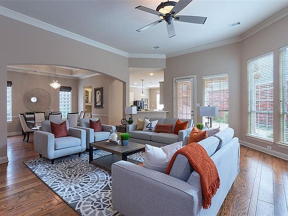 4th image of 2213 Canyon Creek Dr