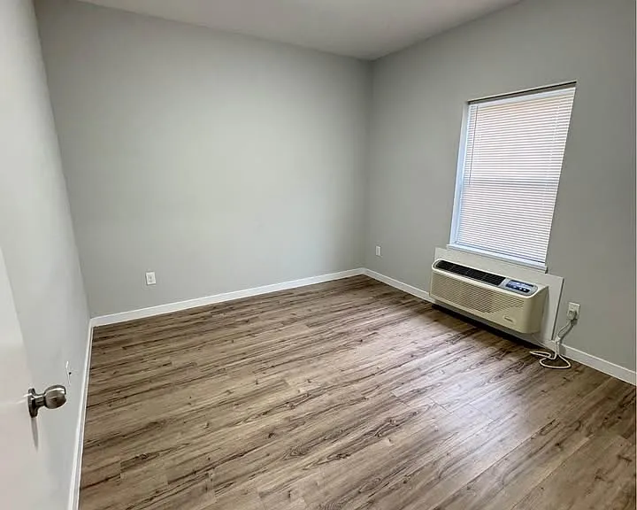 146 Hamilton Ave #102 — Photo 4