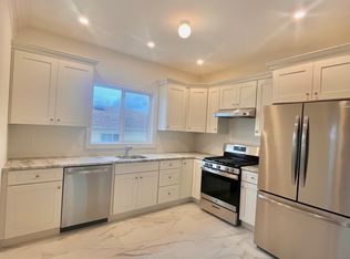 739 McGuire Ave #2, Staten Island, NY 10309