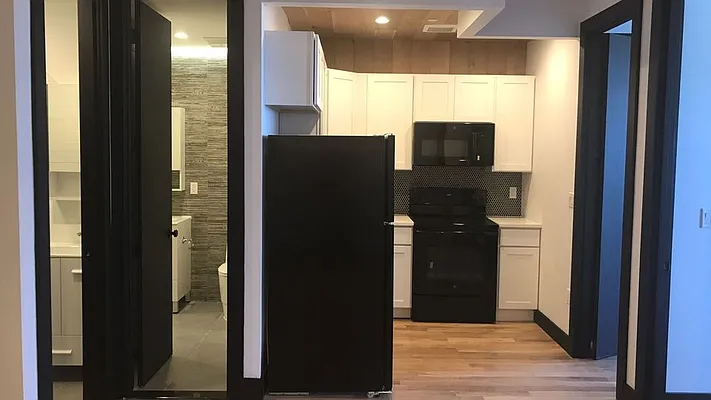 Rented by Nooklyn NYC LLC | media 52