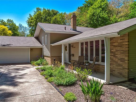2nd image of 25035 Heather Ln