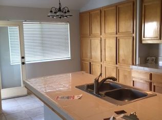 748 Champagne Ct, Los Banos, CA