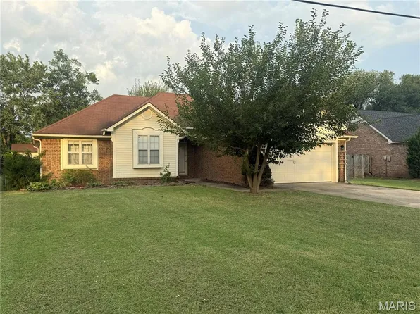 612 S Walnut St, Kennett, MO 63857