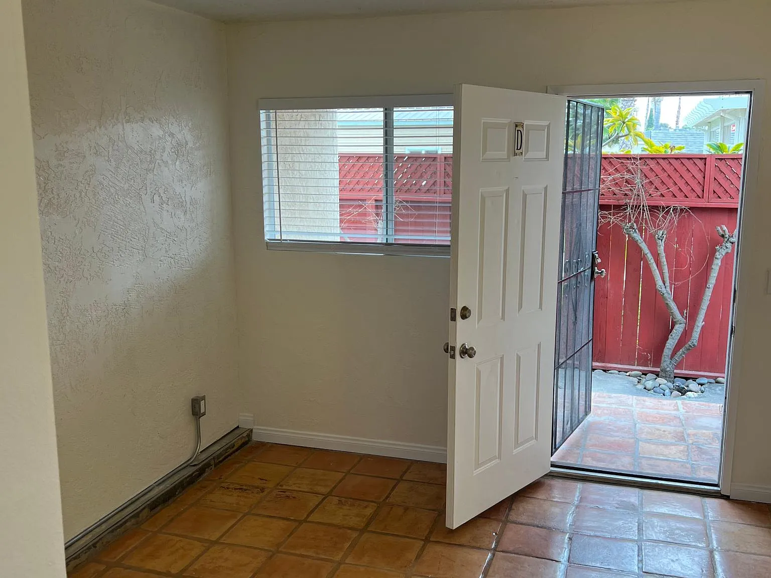 1906 S Tremont St — Photo 3