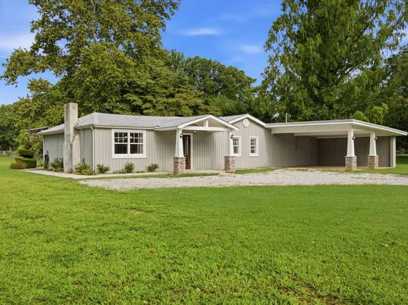 1522 Holders Cove Rd, Winchester, TN 37398