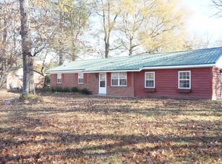 141 Mason Dr E, Columbus, MS 39702
