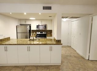 8100 Geneva Ct APT 132, Doral, FL 33166