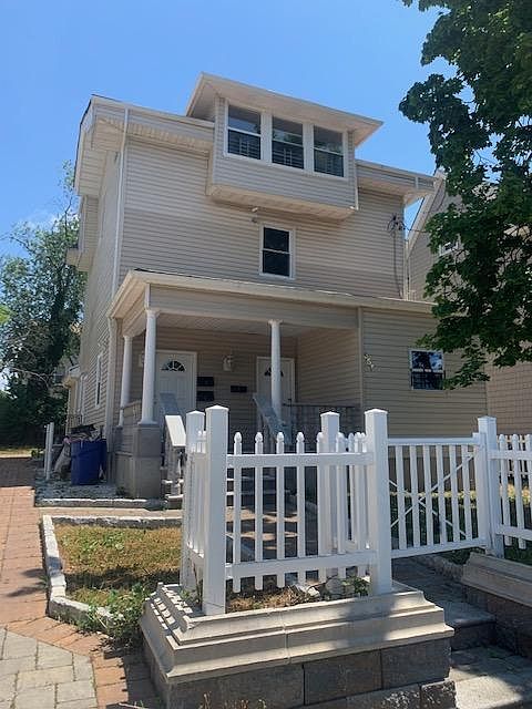 1st image of 357 S 4th Ave #1