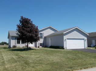 448 N Aspen Dr, Cortland, IL 60112