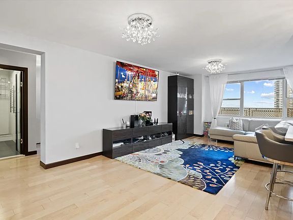 2nd image of 2940 W 5th St APT 13G