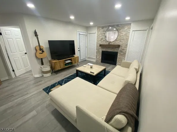 612 Deepdale Ct BLDG 612 #7, Union Twp., NJ 07083