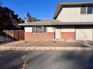 610 S 45th Ave #B, Yakima, WA 98908