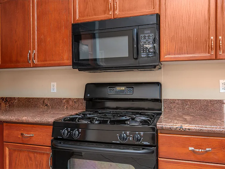 7900 White Grass Ave — Photo 24