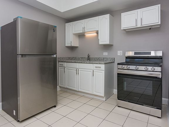 2nd image of 614 E 71st St #3B