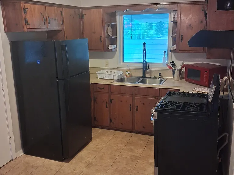 3507 Matilda Ln — Photo 10