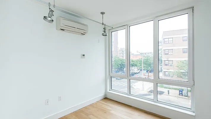 Rented by Nooklyn NYC LLC | media 104